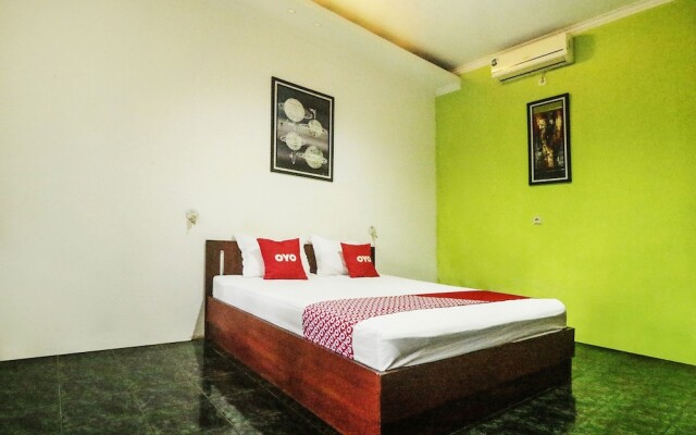 OYO 90490 Hotel Nyi Rindang