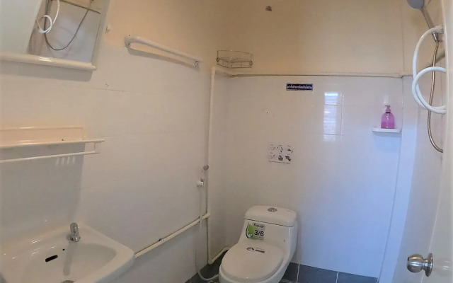 Taphouse Guest House