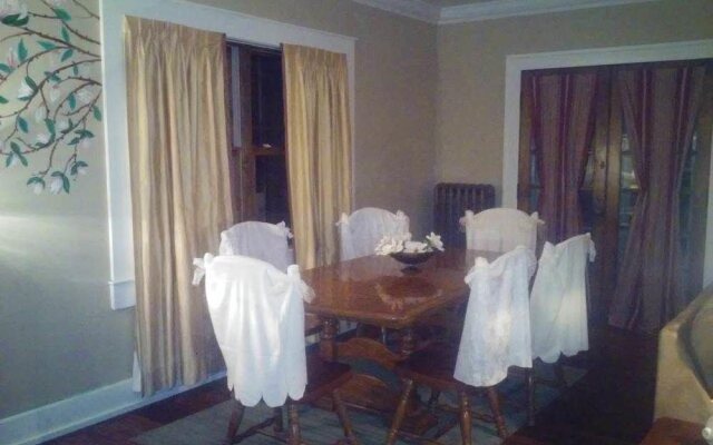 Evonne's Sharing House