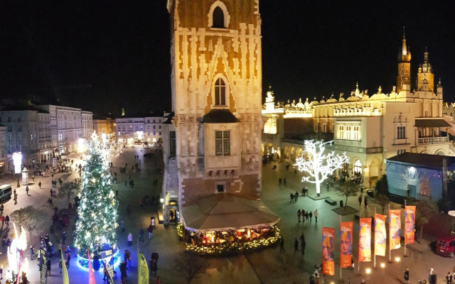 Main Square Apartments