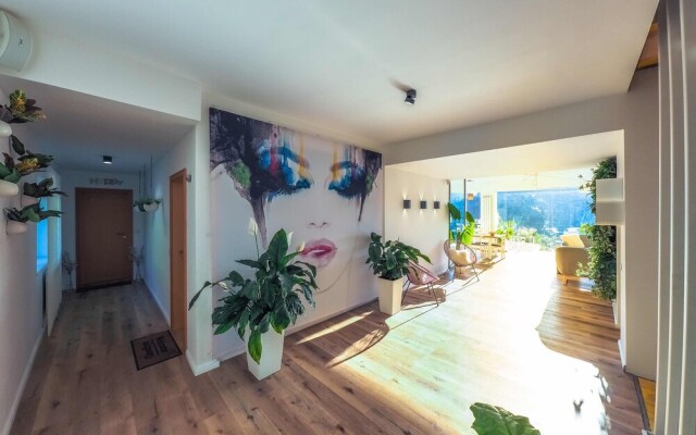 Shard Guest House