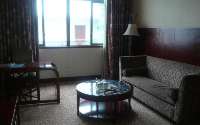 Tao Ran Ju New Contryside Golden Sunshine Eco-Hotel