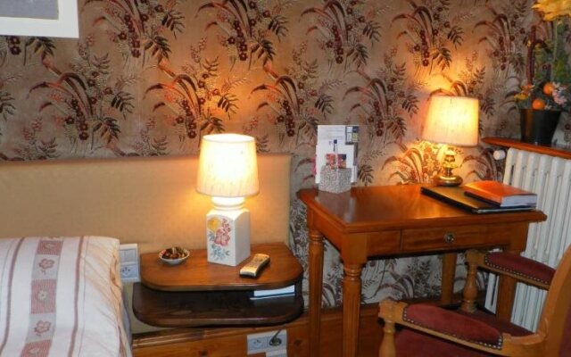 Relais Saint Roch Rest. La Petite Maison