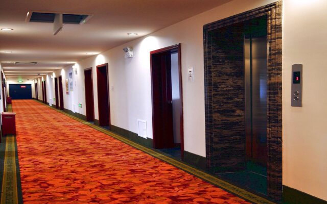 GreenTree Inn Zhangjiakou Jinding Ci’er Mountain Road Business Hotel