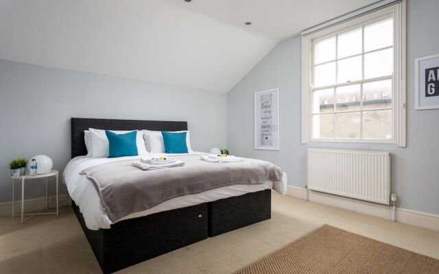 16 Lansdown Place