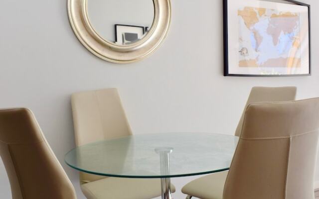 1 Bedroom Modern Apartment Dublin 4