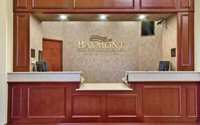 Baymont Inn & Suites Plymouth