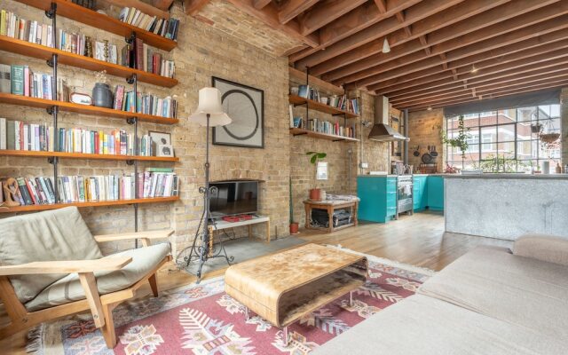 Stylish 2 Bedroom Flat in Southwark