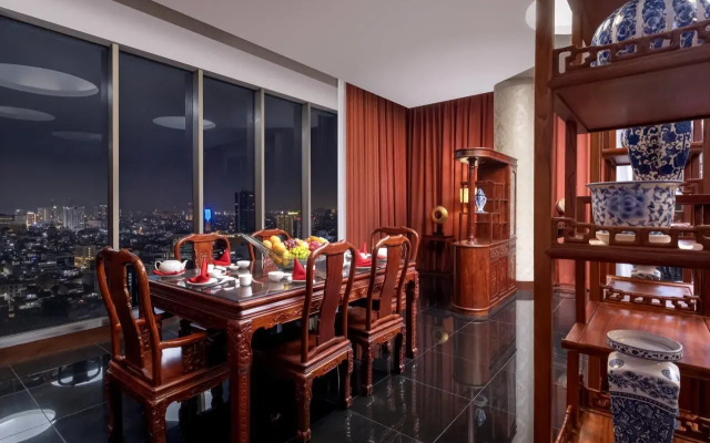 Merlynn Park Hotel