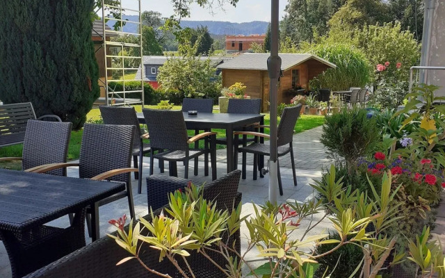 Cozy Apartment near Forest in Lichtenhain