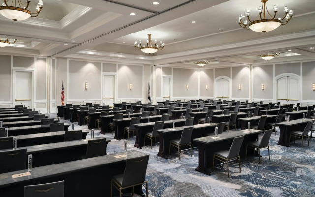 Renaissance Portsmouth-Norfolk Waterfront Hotel