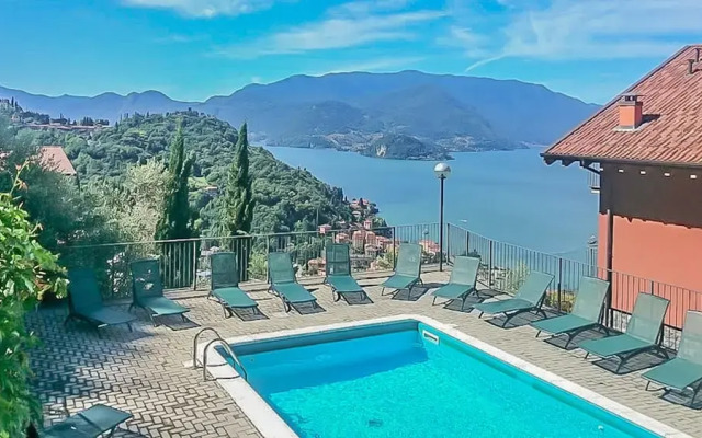 Golden View Apartment