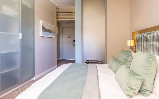Aha Harbour Bridge  & Suites