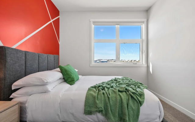 The Belmont Luxury NEW Home Free Indoorparking