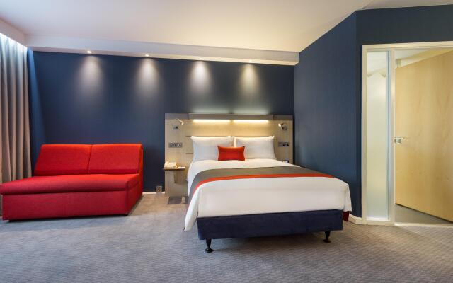 Holiday Inn Express London-Watford Junction, an IHG Hotel