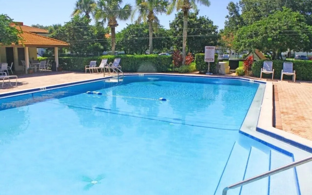 Ventura Country Club Willowpointe Condo