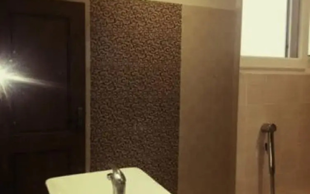 Royal Galaxy Guest House