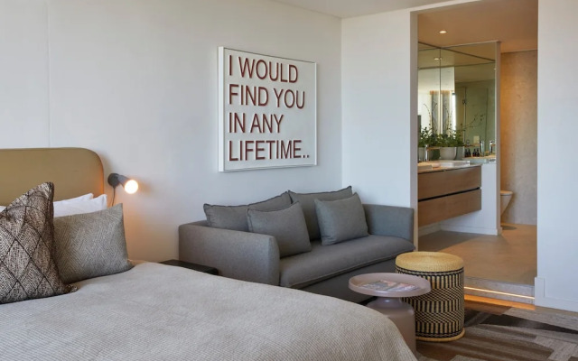 Xenia Signature Collection by Totalstay