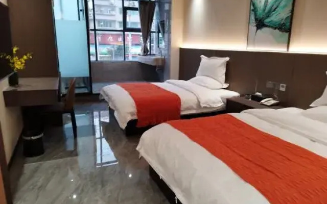 Hotels in Boat