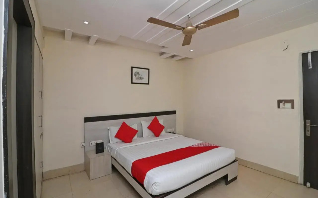 Hotel Mandiram