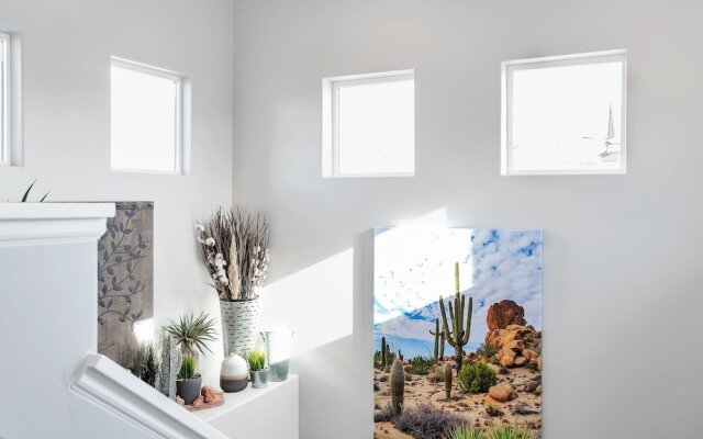Desert Living 5 Bedroom Home by RedAwning