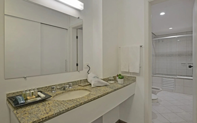 Hotel Deville Curitiba