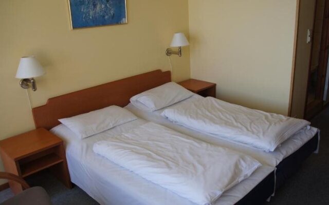 Midtnes Hotel