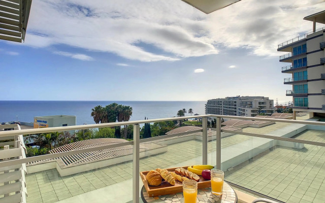 Rodamar Apartment by MHM