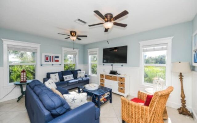 Coastal Cove by AMI Locals