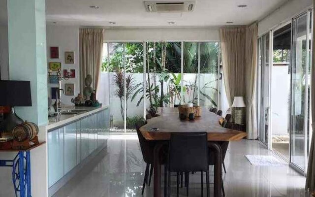 Penang Luxury Seaside Holiday Villa