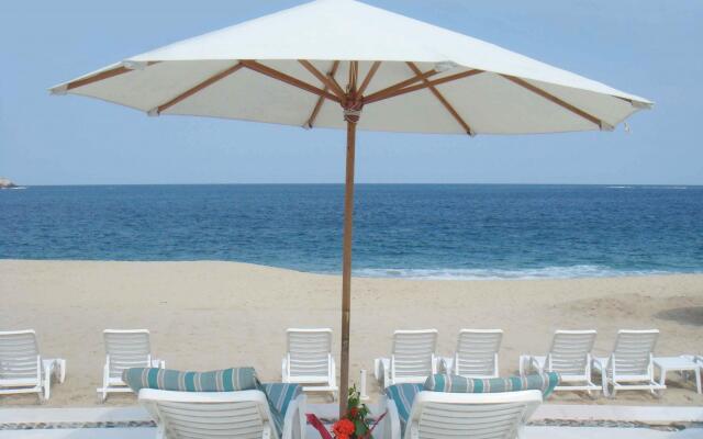 Hotel Castillo Huatulco & Beach Club