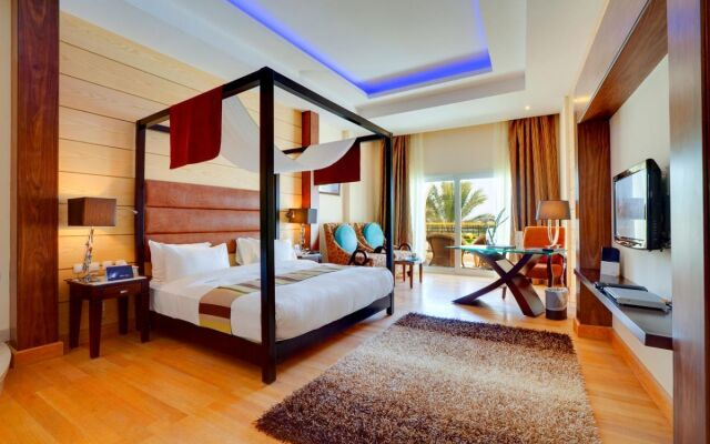 Royal Savoy Hotel & Villas