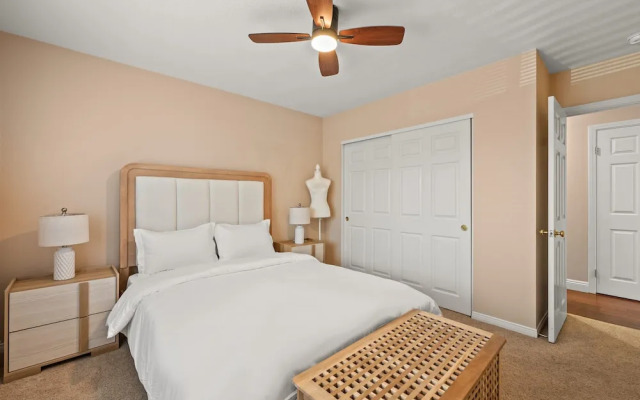 Private Room w Shared Bathroom