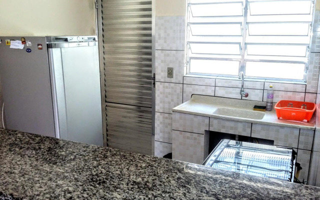 Kitnets Gracimar à 300mts Martin de Sá Caraguatatuba