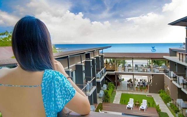LaLune Beach Resort