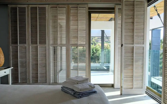 Secluded Oasis With Stunning Views Private Beach