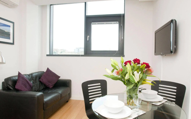 Cleyro Serviced Apartments-Finzels Reach