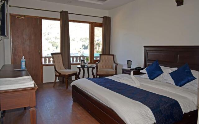 Hotel Alpas Manali