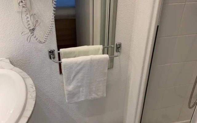 EVERHOTEL