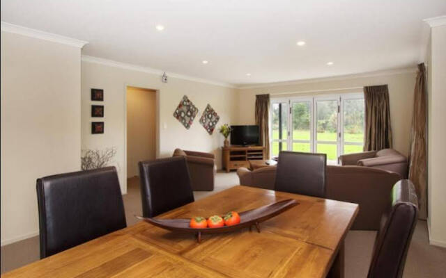 Fantail Lodge Backpackers