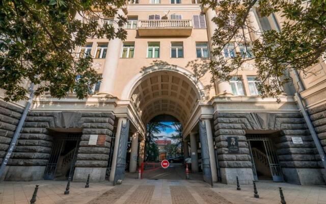 Luxury Apartments on Central Avenue