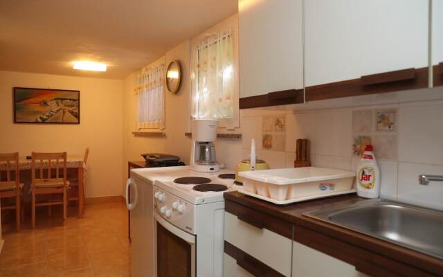 Apartments Knezovic