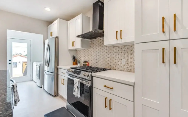 Windsor Hills Home w/ Grill & Yard, Near Beaches