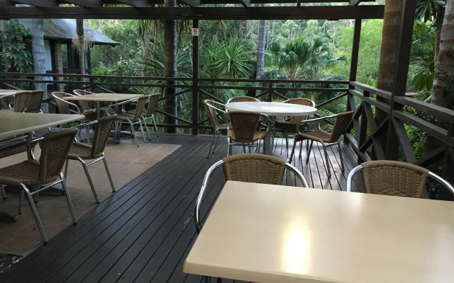 Avoca Beach Hotel