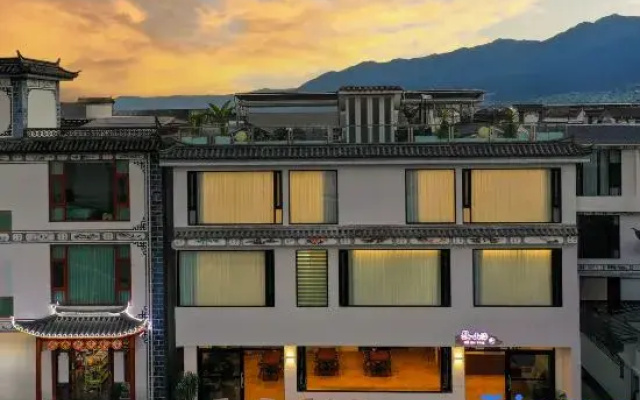 To the Mountains and Seas • LUME Designer Sea View Homestay