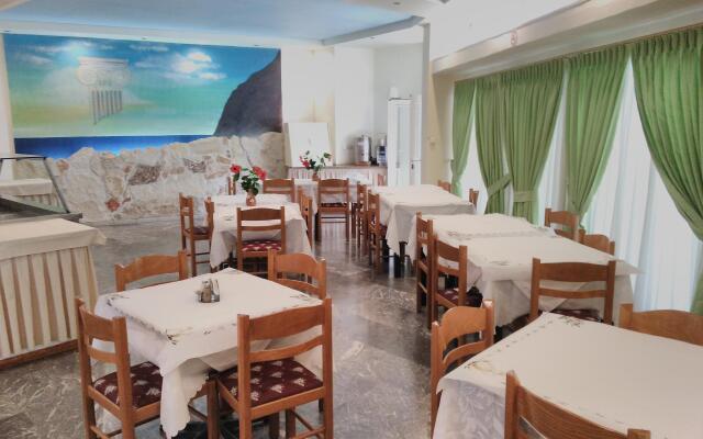 Hotel Ilios