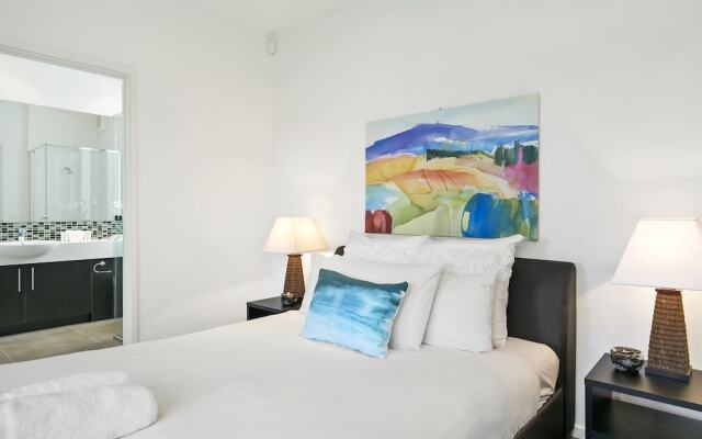 Fabulous Home With Swimming Pool