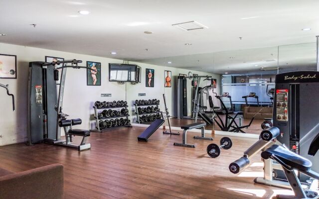 Best Choice And Homey Studio At The Square Apartment