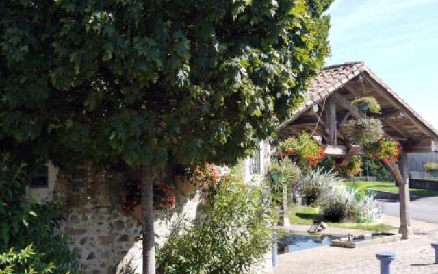 Les Petites Cerises - Family Gite in Charente France