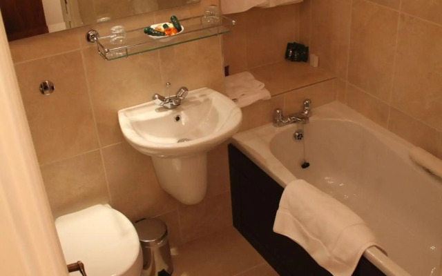 Greenvale Hotel